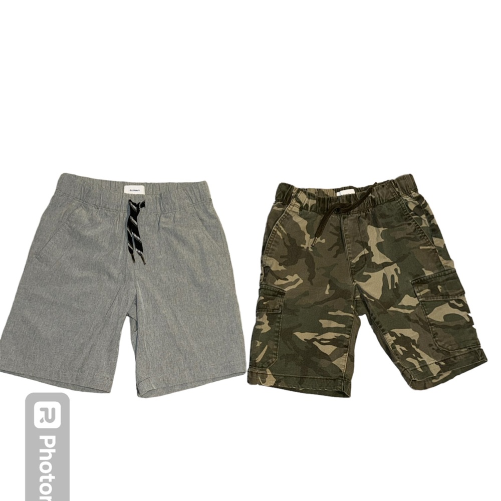 (2) Boys Old Navy Shorts